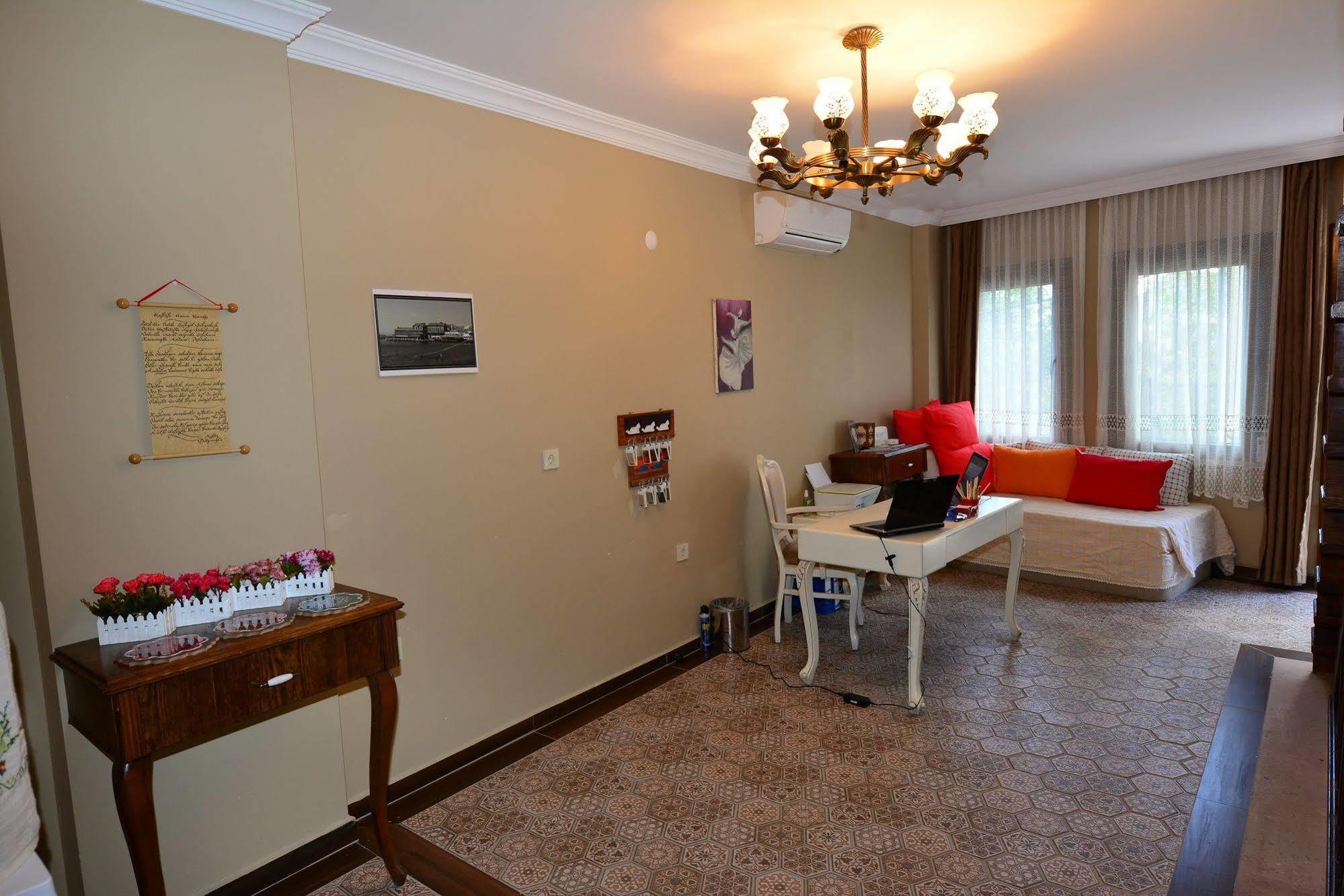 Hayriye Hanim Ege Ayvalı Buitenkant foto