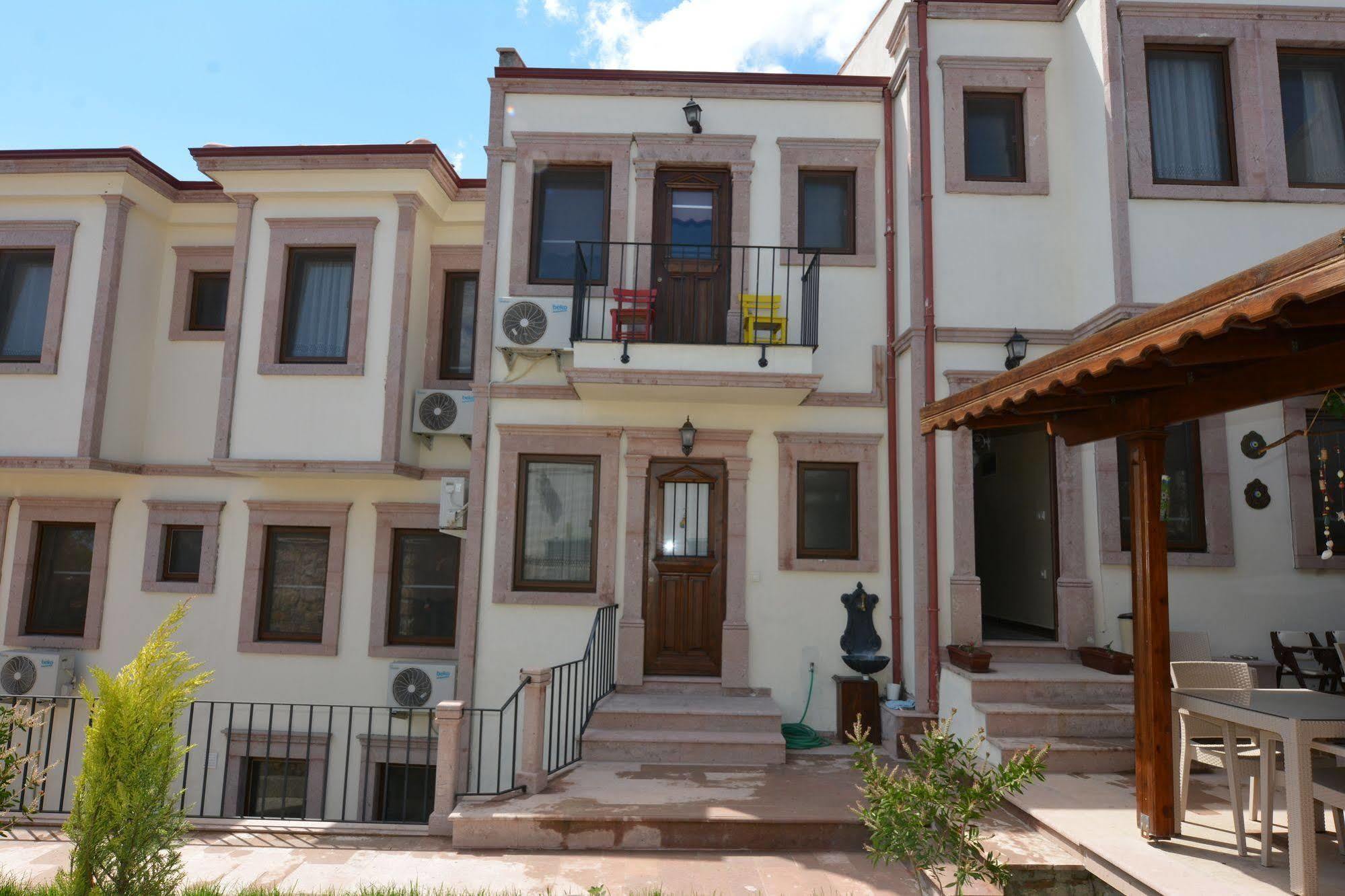 Hayriye Hanim Ege Ayvalı Buitenkant foto
