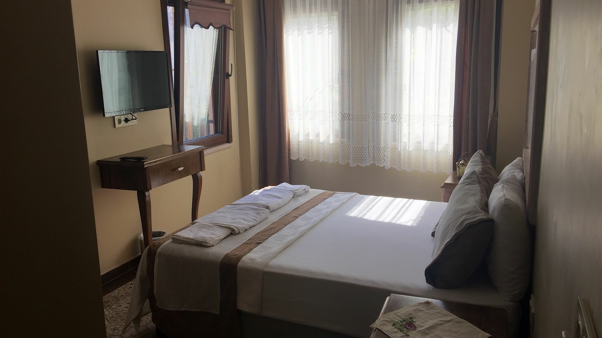 Hayriye Hanim Ege Ayvalı Buitenkant foto